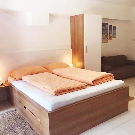 Апартаменты Tisza Gyongye Apartmanhaz Сегед Экстерьер фото