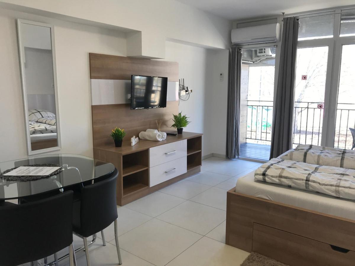 Апартаменты Tisza Gyongye Apartmanhaz Сегед Экстерьер фото