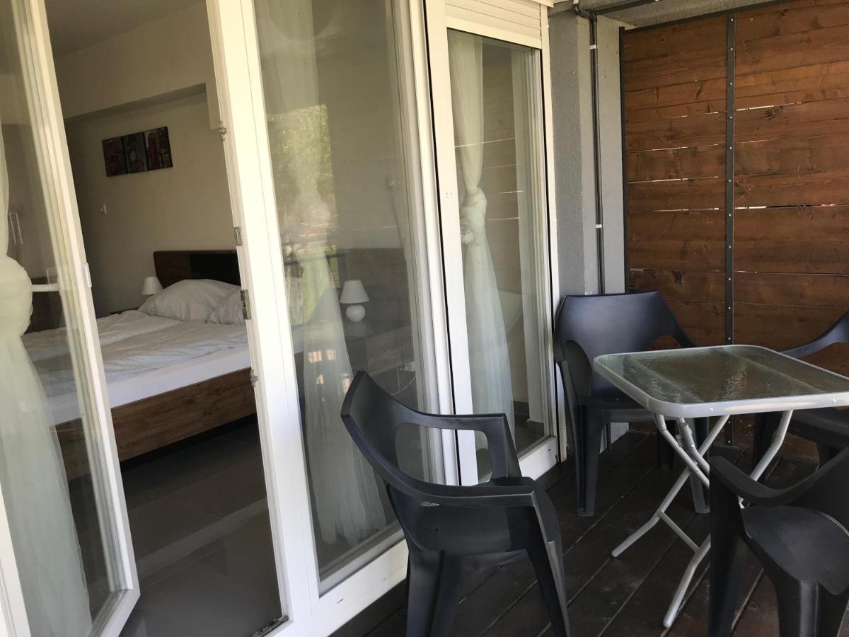 Апартаменты Tisza Gyongye Apartmanhaz Сегед Экстерьер фото
