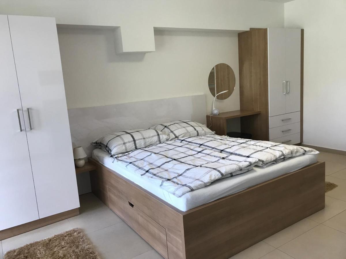 Апартаменты Tisza Gyongye Apartmanhaz Сегед Экстерьер фото