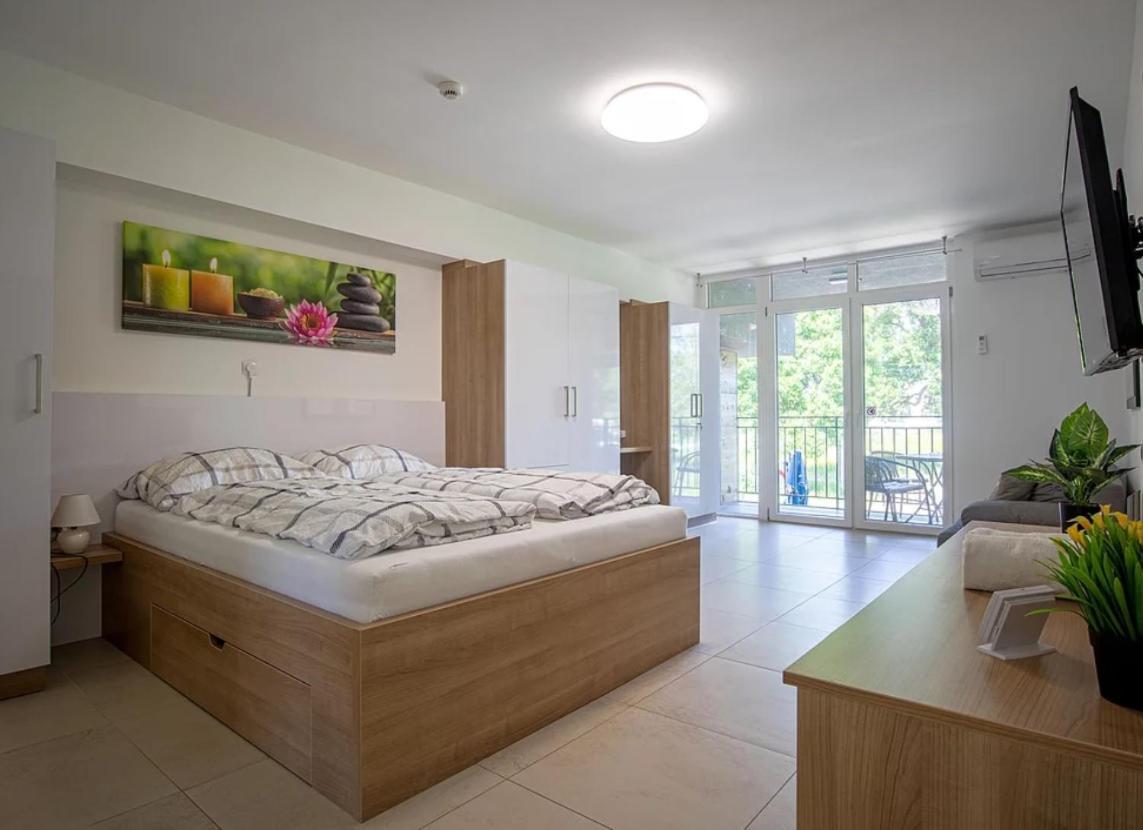 Апартаменты Tisza Gyongye Apartmanhaz Сегед Экстерьер фото