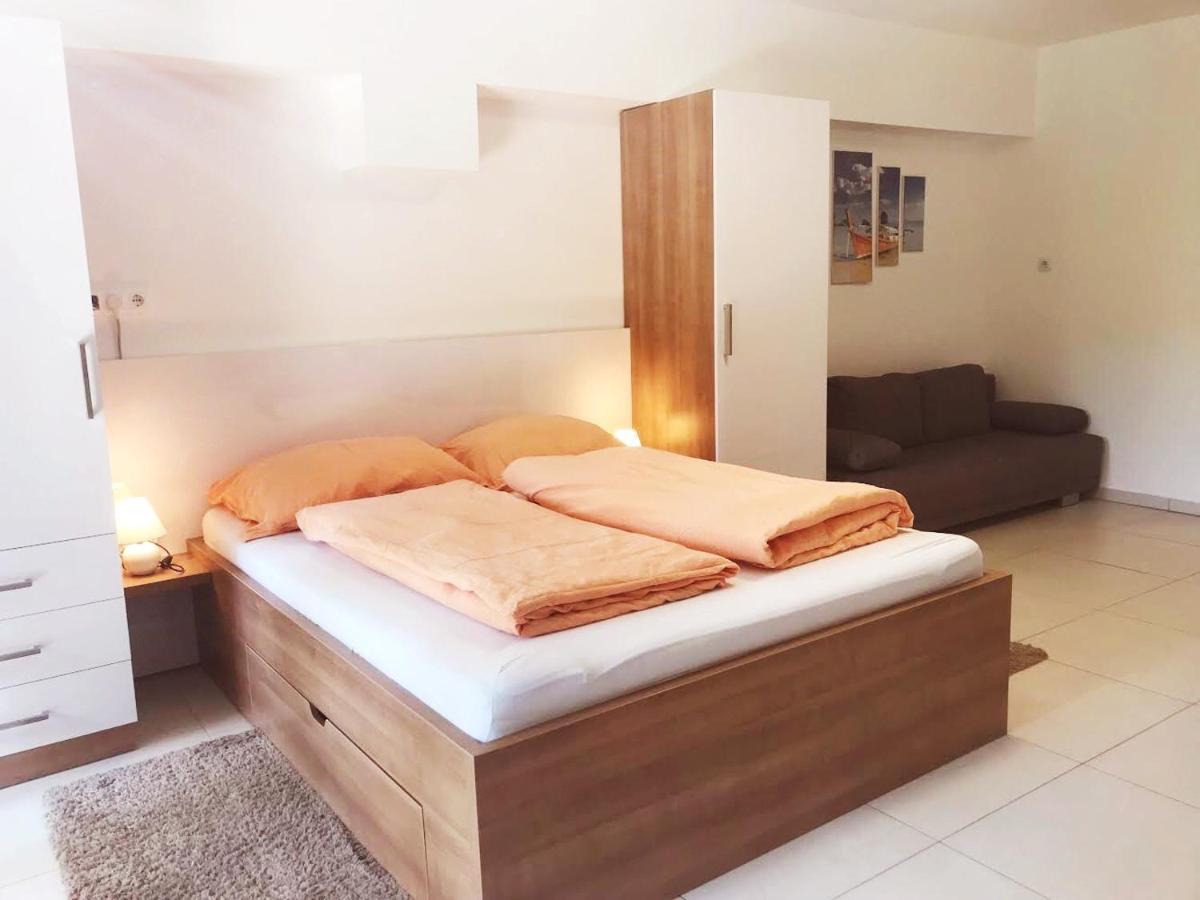 Апартаменты Tisza Gyongye Apartmanhaz Сегед Экстерьер фото