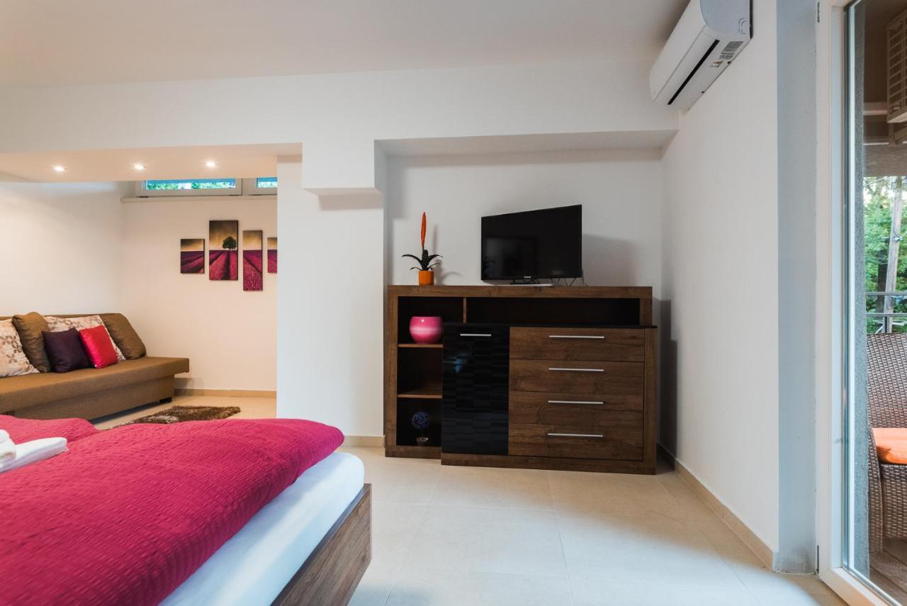 Апартаменты Tisza Gyongye Apartmanhaz Сегед Экстерьер фото